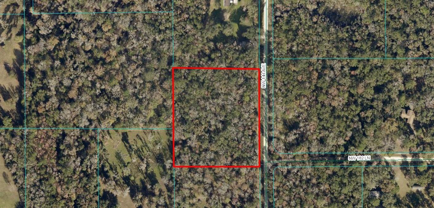 3.80 Acres, square shaped treed lot in Flemington Ranches, flood zone X and NOT in a county prone flood area either. Dirt roads, zoned A-1 - Bring Your Animals! Build your mini farm or just enjoy country living. Only minutes to downtown Williston, 20 minutes to Gainesville, 15 minutes to The World Equestrian Center and about 25 minutes to the center of Ocala.