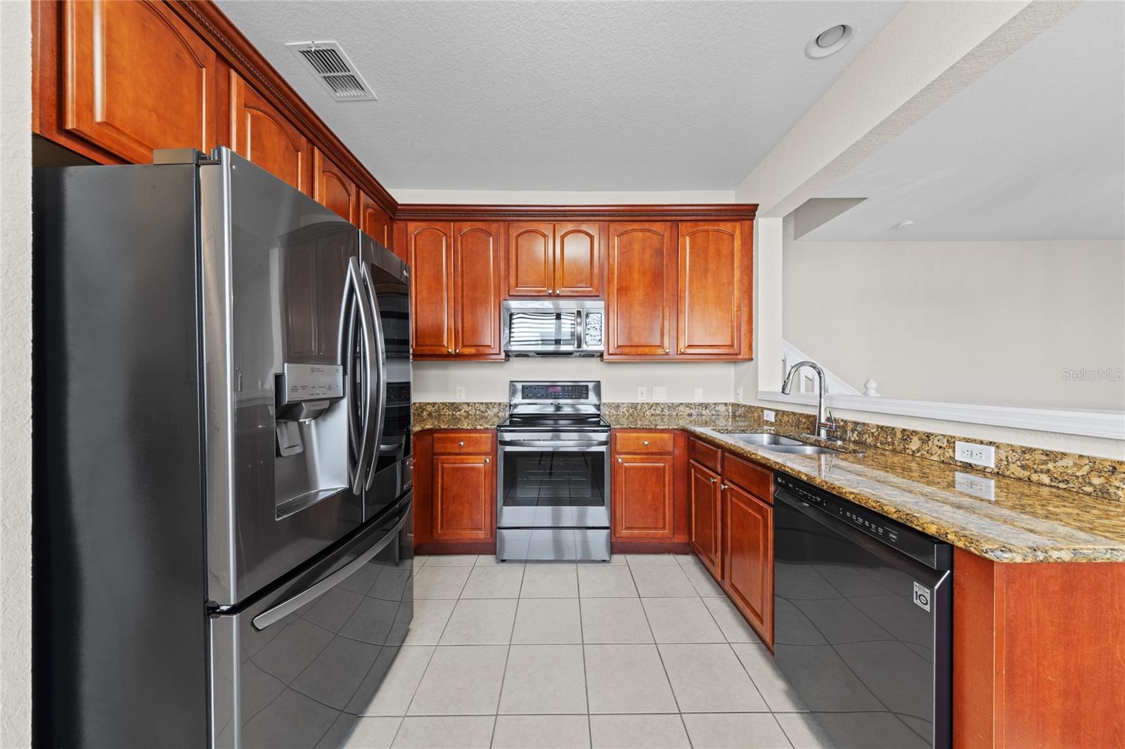 VISTAS/PHILLIPS COMMONS - Residential