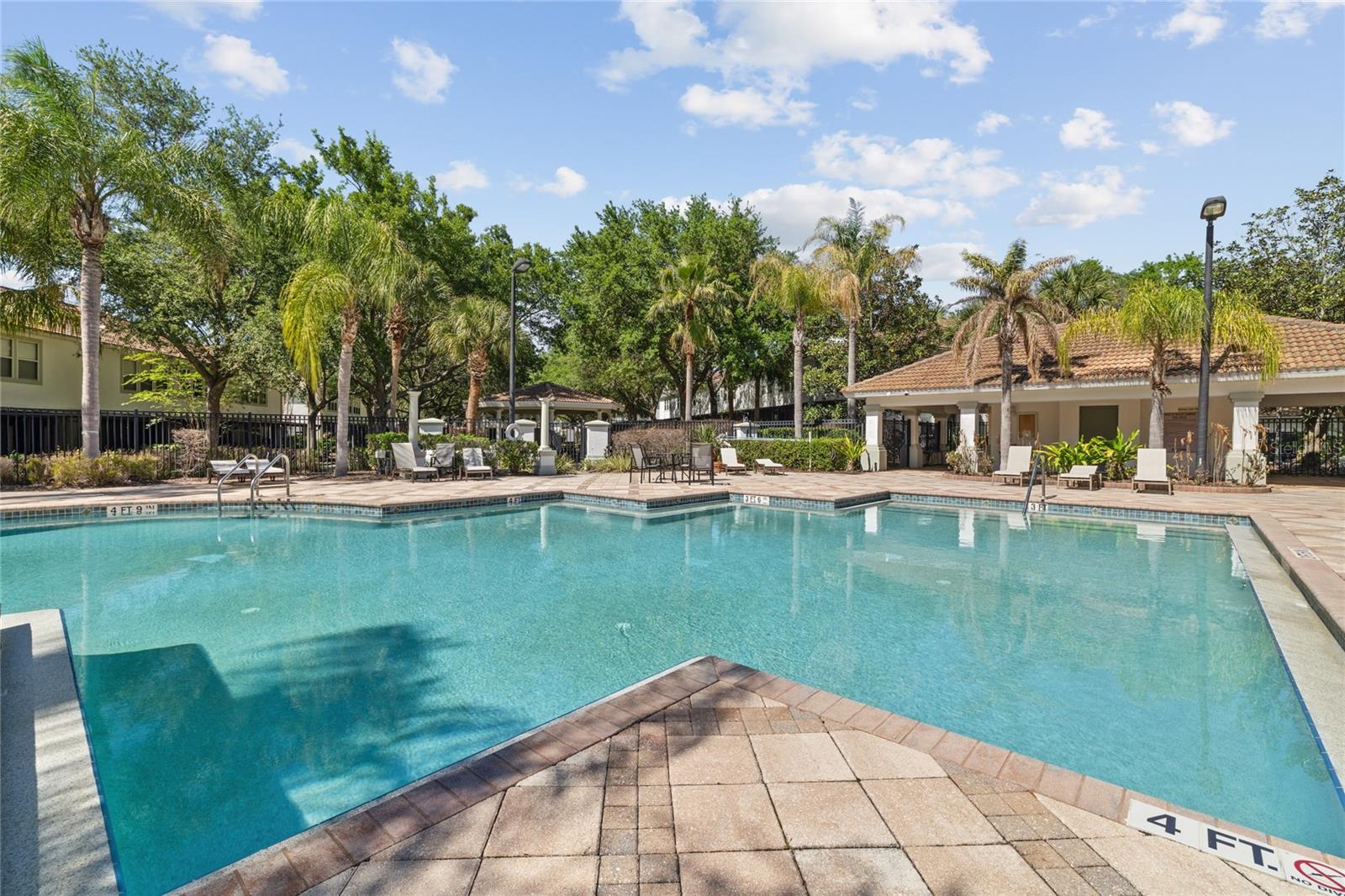 VISTAS/PHILLIPS COMMONS - Residential