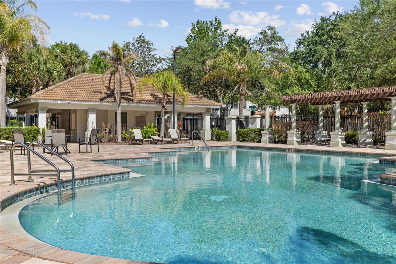 VISTAS/PHILLIPS COMMONS - Residential