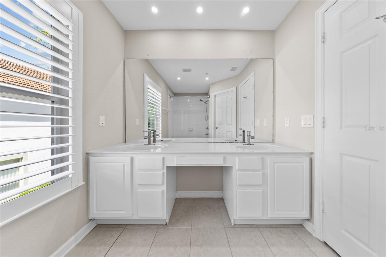 VISTAS/PHILLIPS COMMONS - Residential