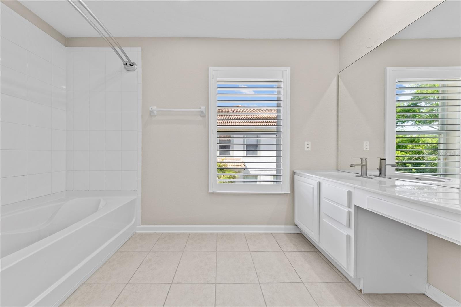 VISTAS/PHILLIPS COMMONS - Residential