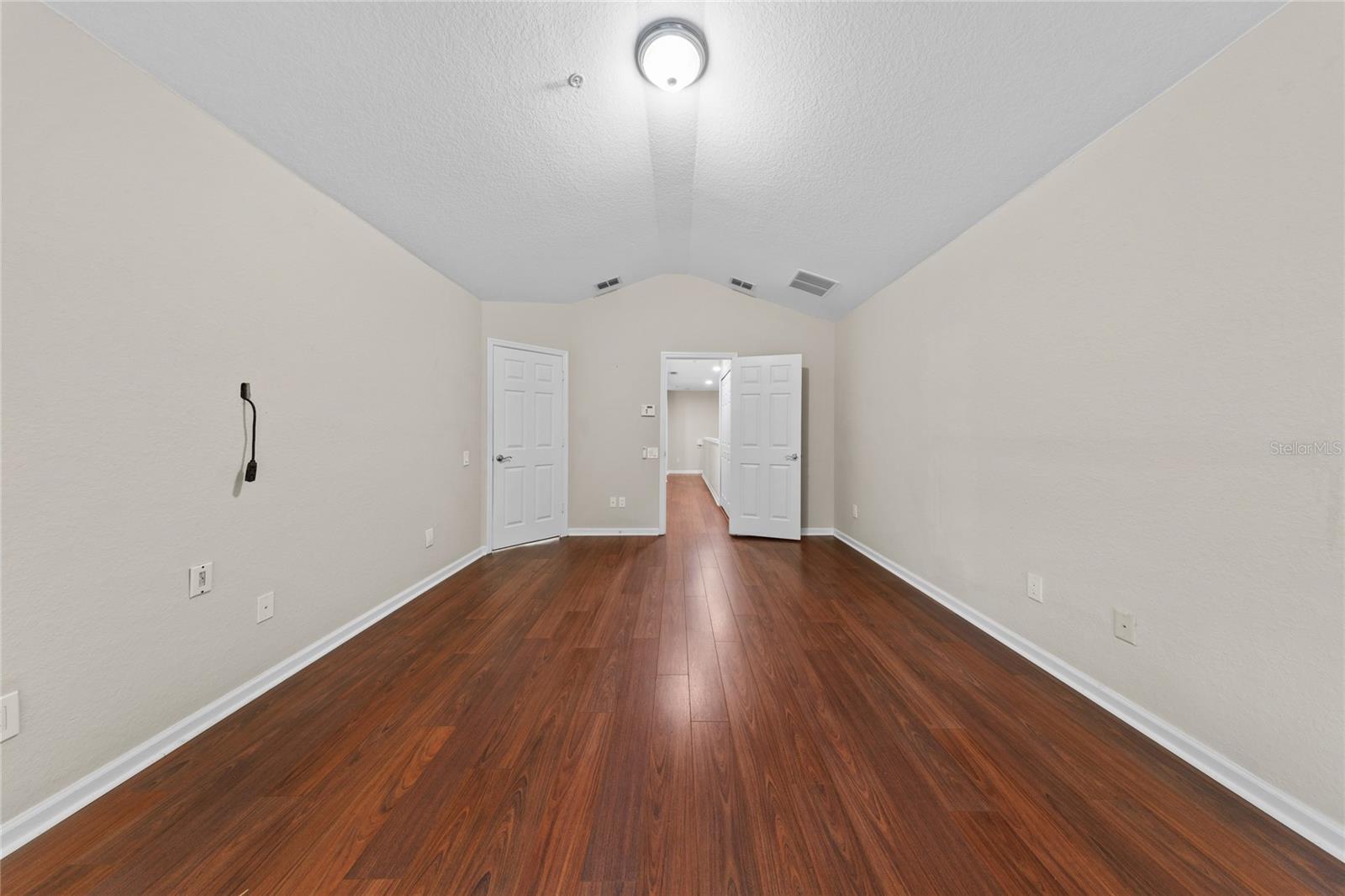 VISTAS/PHILLIPS COMMONS - Residential