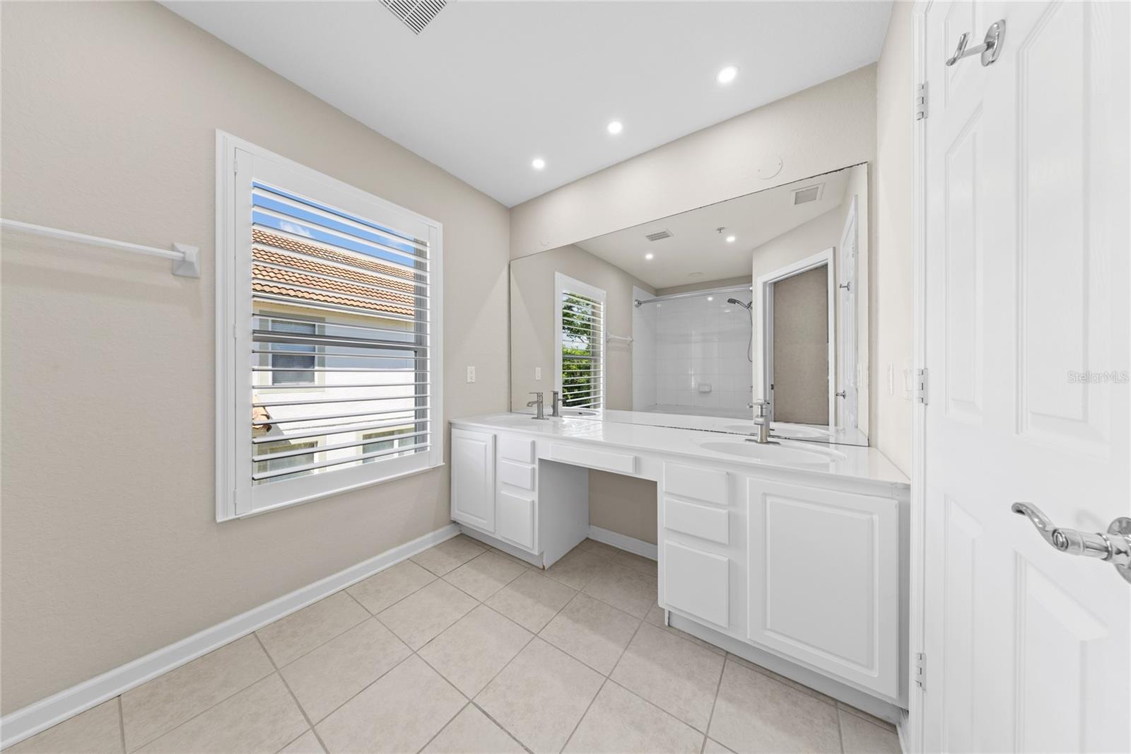 VISTAS/PHILLIPS COMMONS - Residential