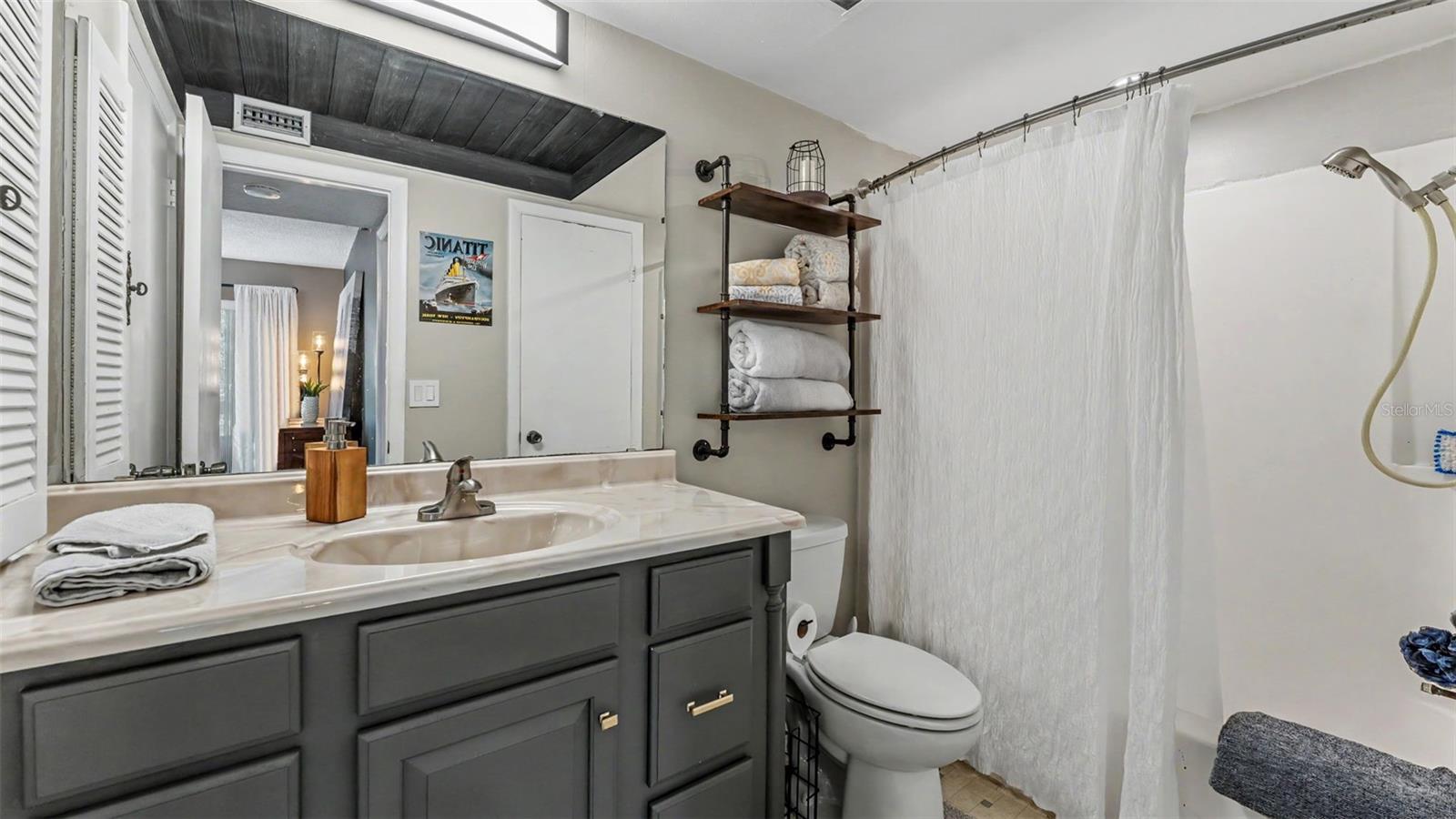 KIMBERLEA COND NO 2 COND BK 2 PGS 19/24 - Residential