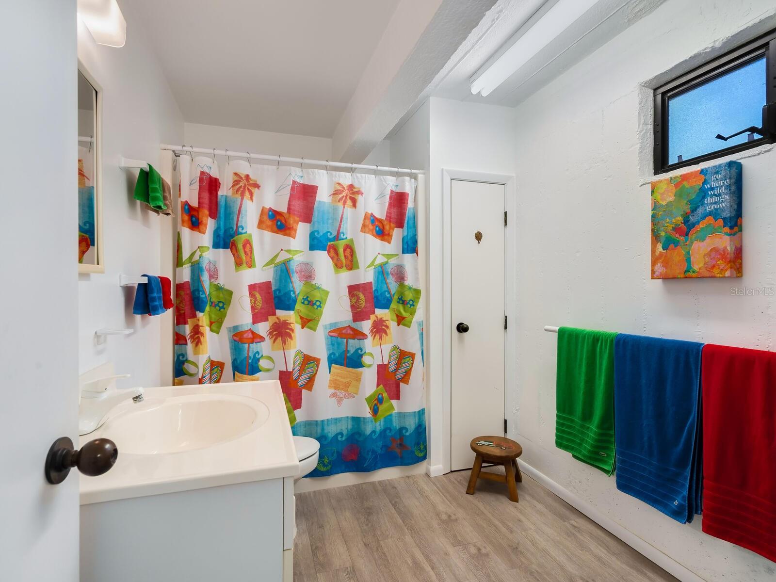 SANDERLING CLUB, SIESTA PROPERTIES - Residential