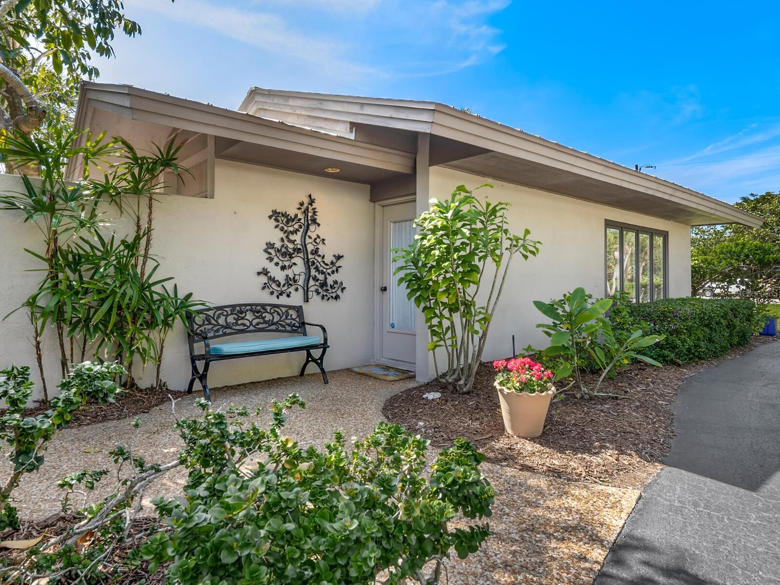 SANDERLING CLUB, SIESTA PROPERTIES - Residential