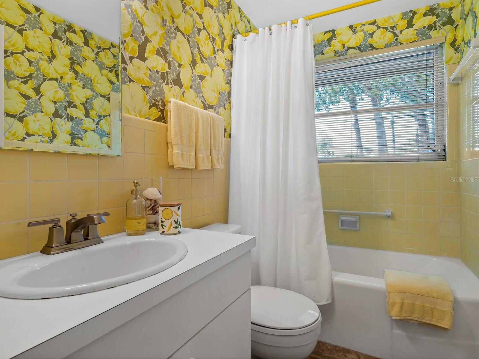 SANDERLING CLUB, SIESTA PROPERTIES - Residential