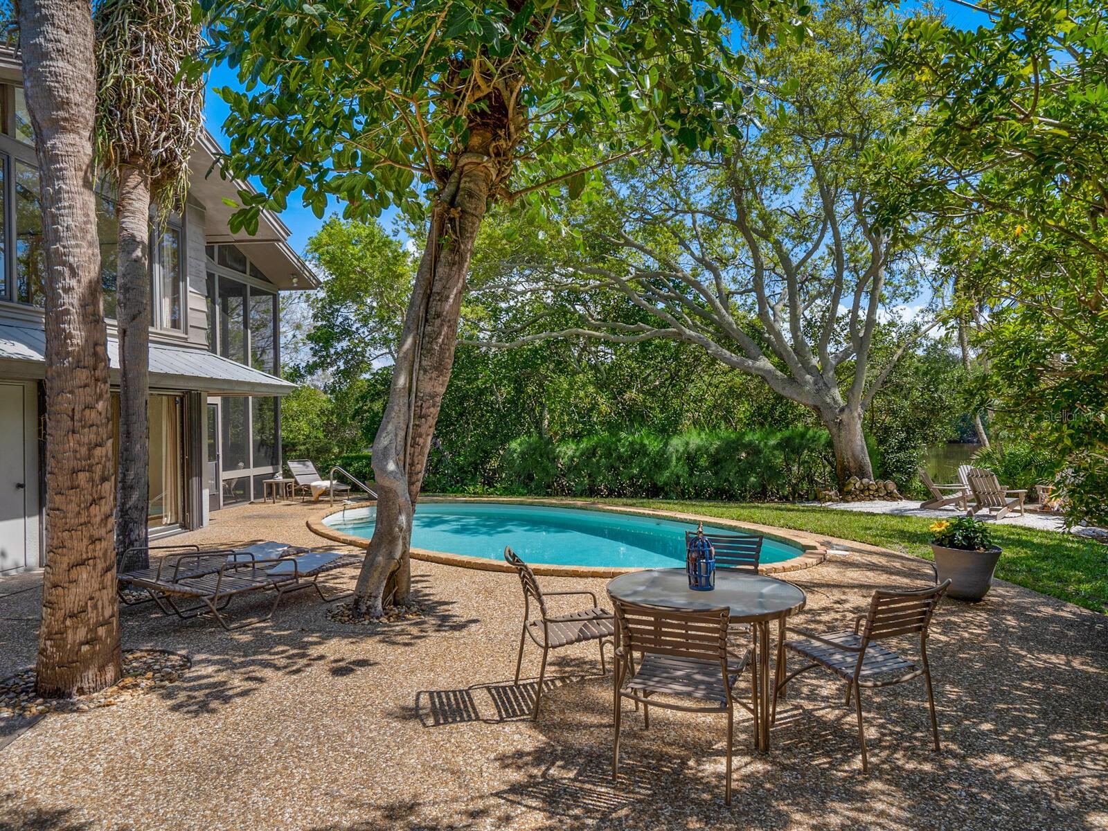 SANDERLING CLUB, SIESTA PROPERTIES - Residential