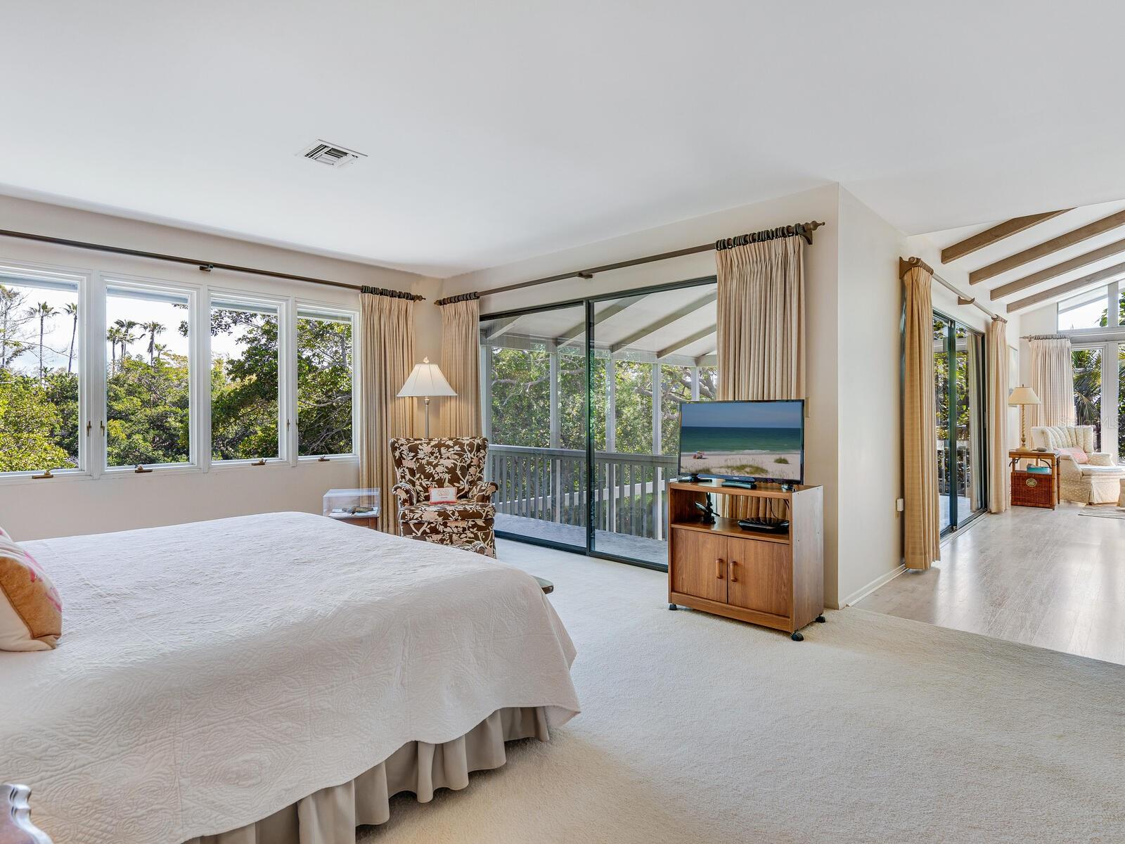 SANDERLING CLUB, SIESTA PROPERTIES - Residential