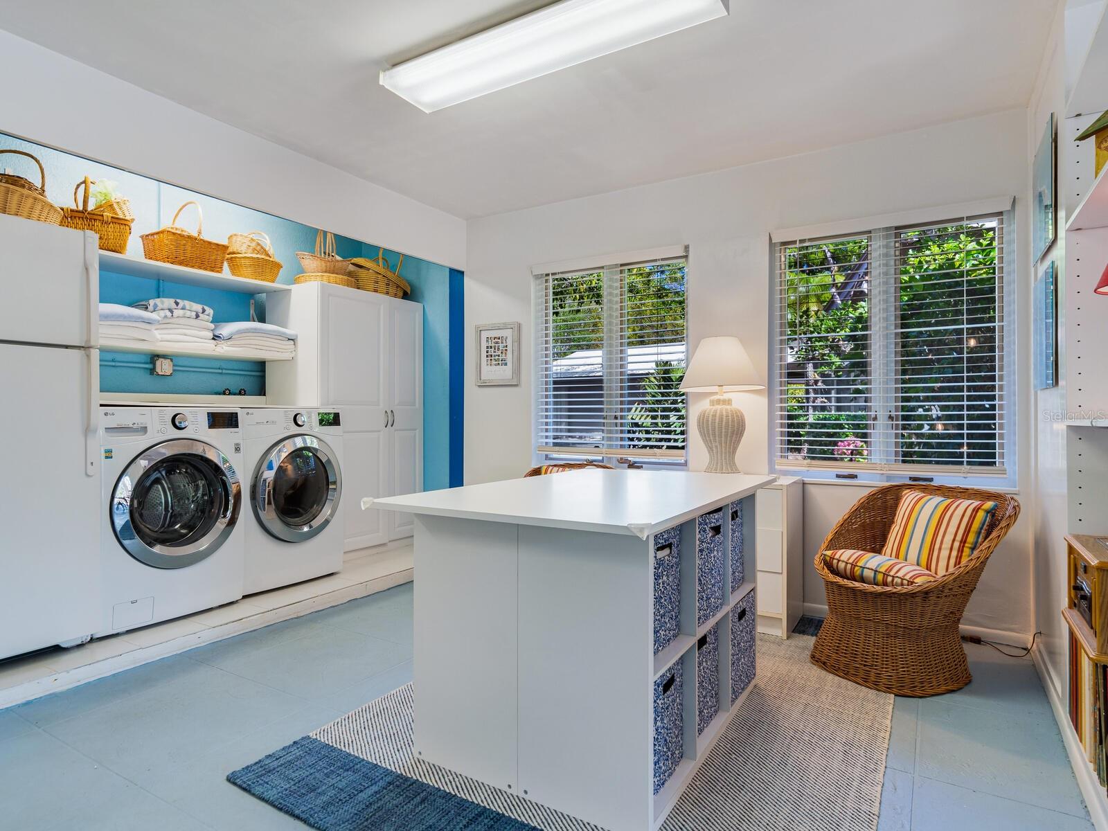 SANDERLING CLUB, SIESTA PROPERTIES - Residential