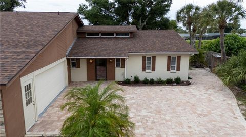 Photo of 1141 Sleepy Hollow Court, Venice, FL 34285 (MLS # A4696683)