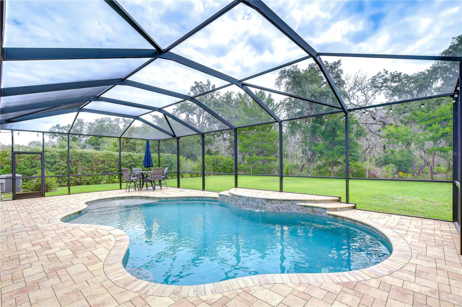 6335 KNOB TREE DRIVE