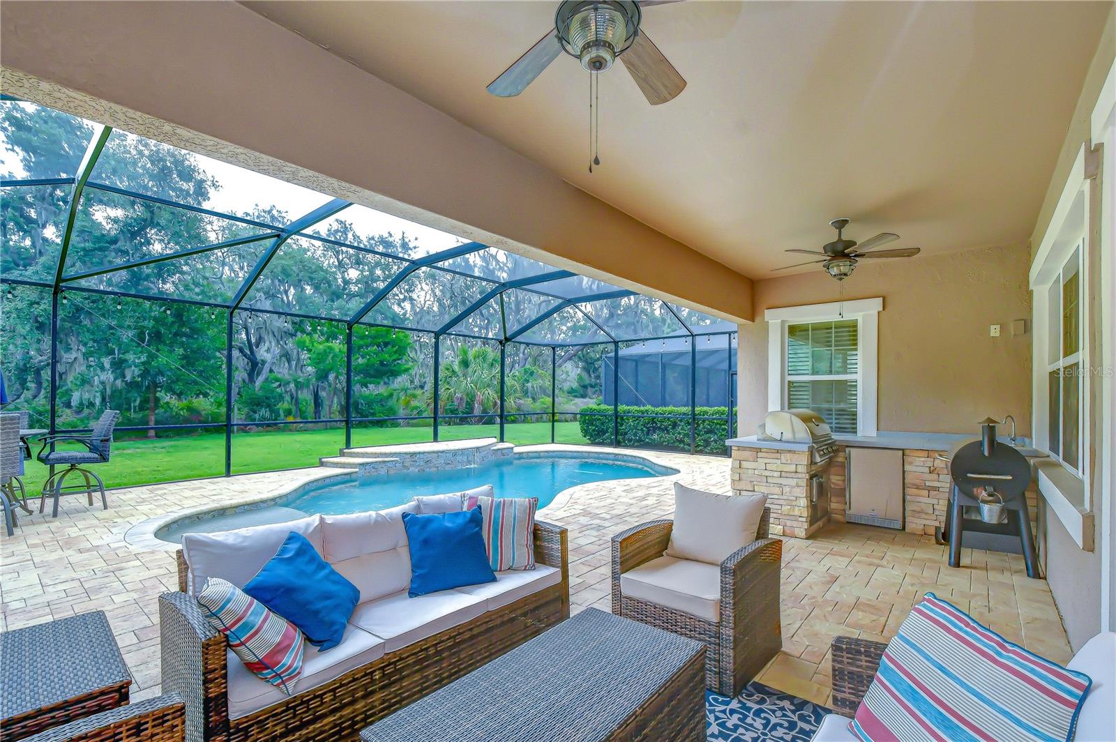 6335 KNOB TREE DRIVE