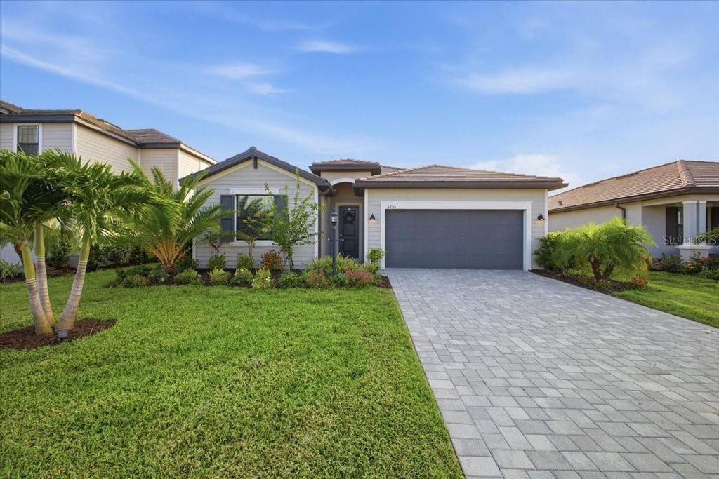 Photo of 5250 Coral Reef Way, Lakewood Ranch, FL 34211 (MLS # A4700301)
