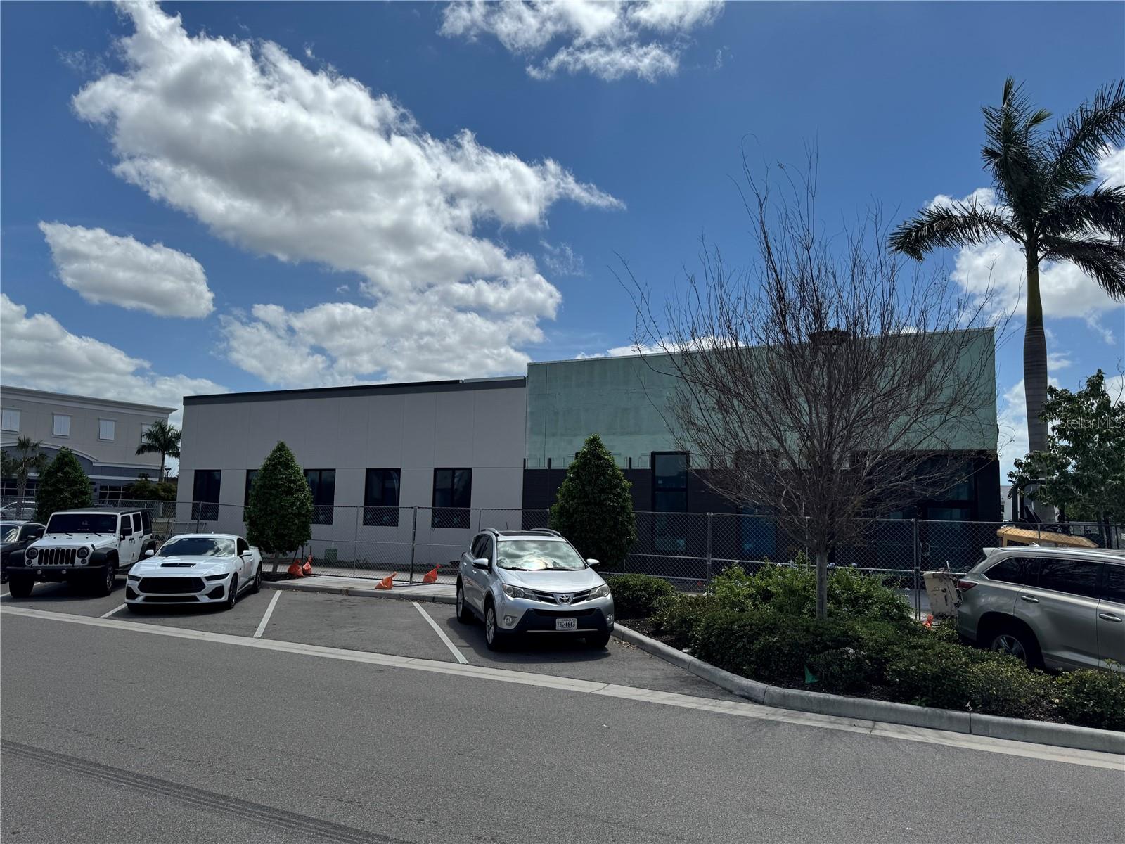 FRUITVILLE COMMONS LAND CONDO - Commercial Lease