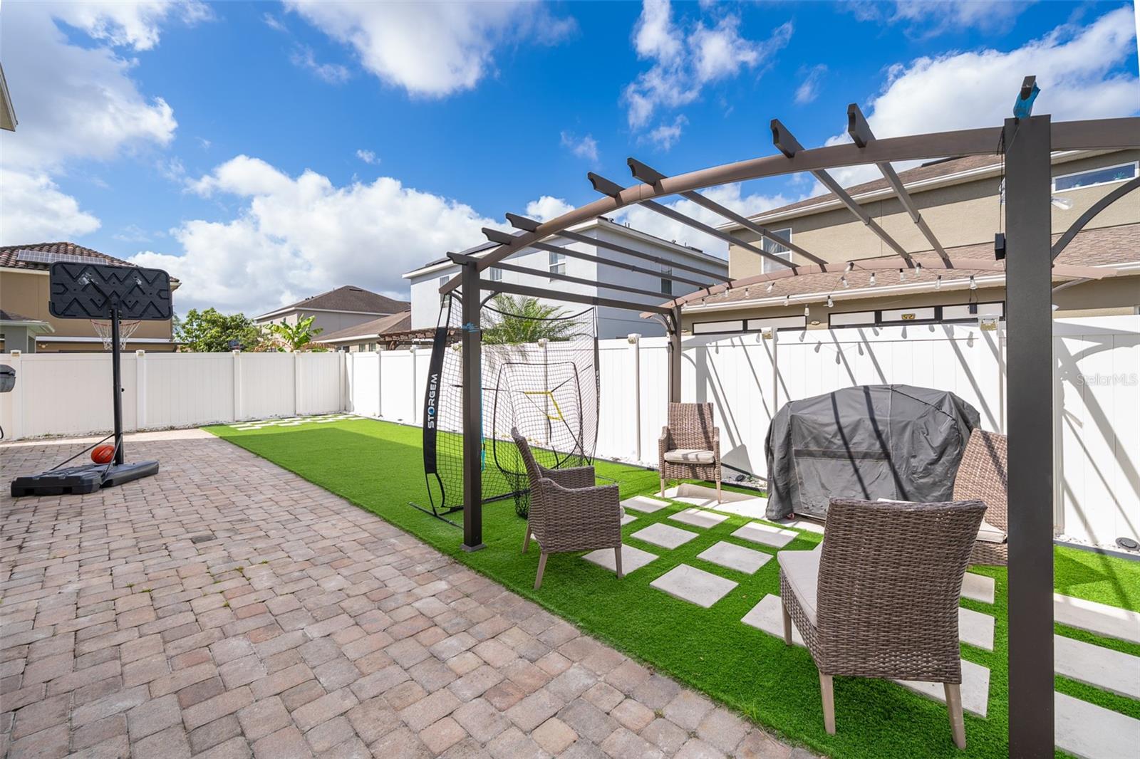 VILLAGIO - Residential Lease