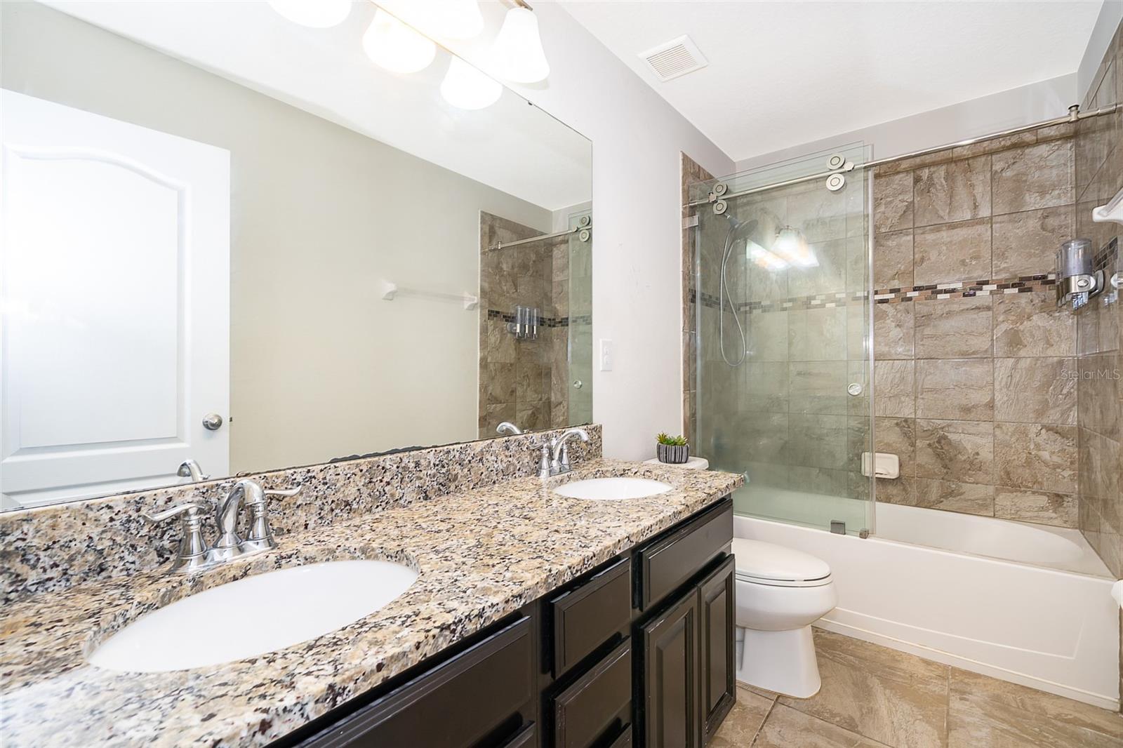 VILLAGIO - Residential Lease