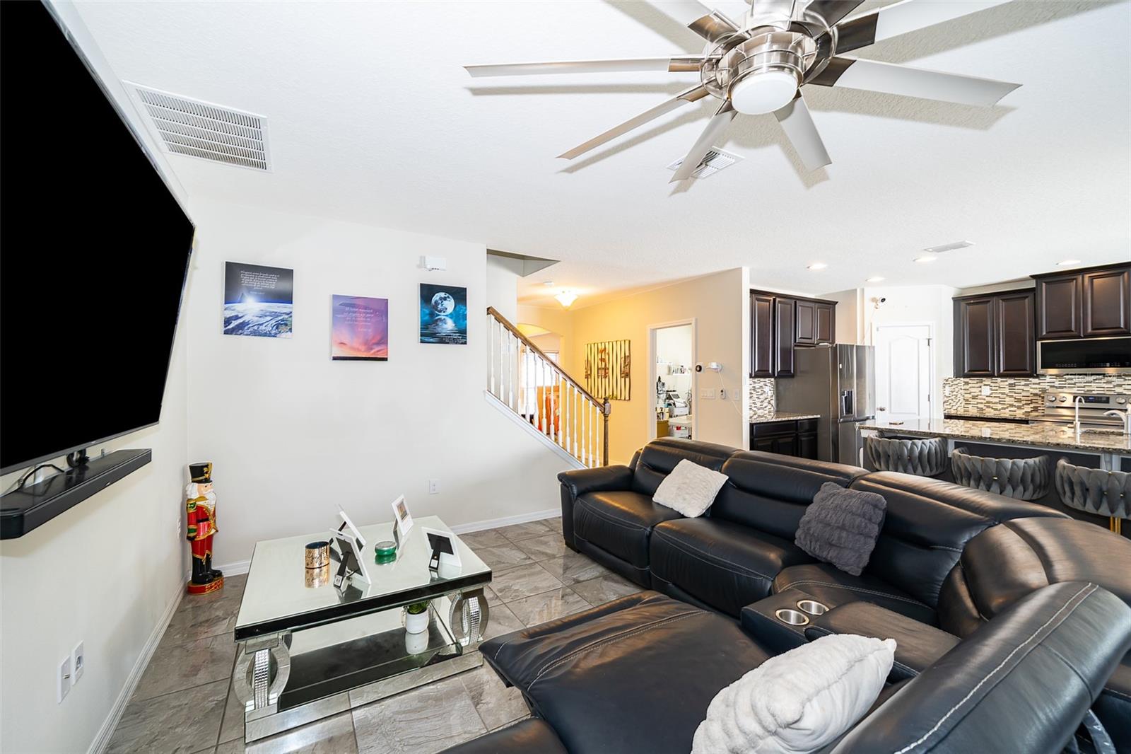 VILLAGIO - Residential Lease