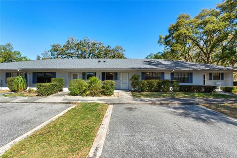 Photo of 2723 Beacon Street, Eustis, FL 32726 (MLS # O6288299) Photo of 2723 Beacon Street, Eustis, FL 32726 (MLS # O6288299)