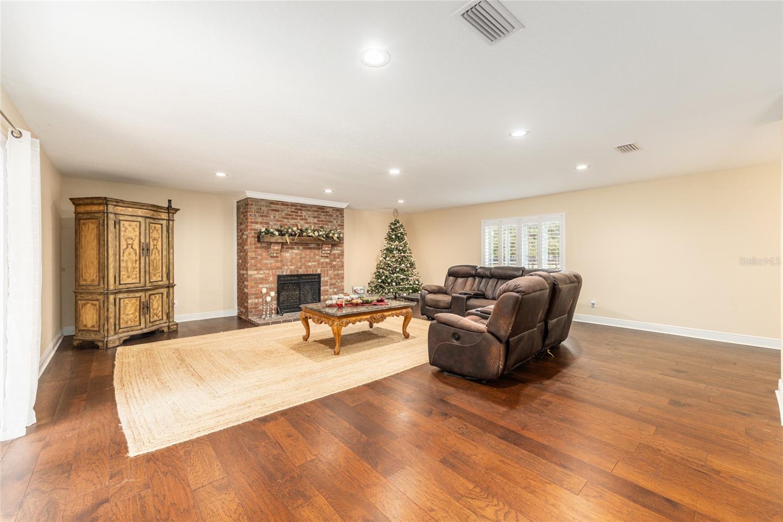 MEADOW LANDS - Residential