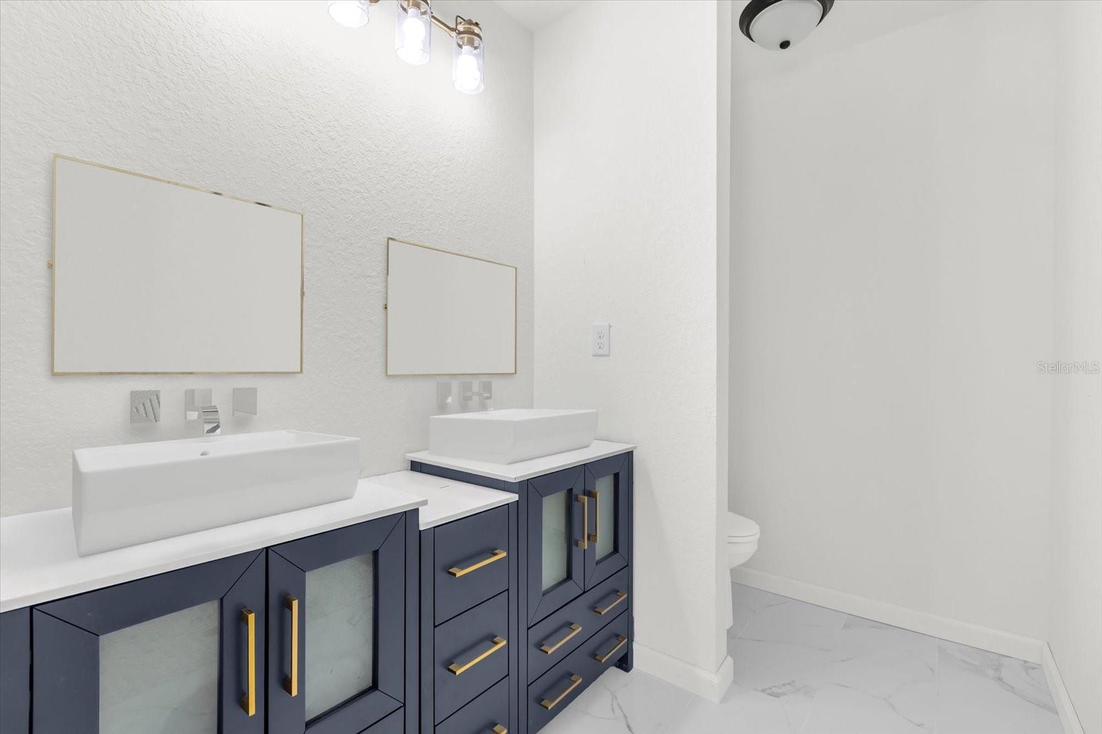 COLUMBIA CITY - Residential