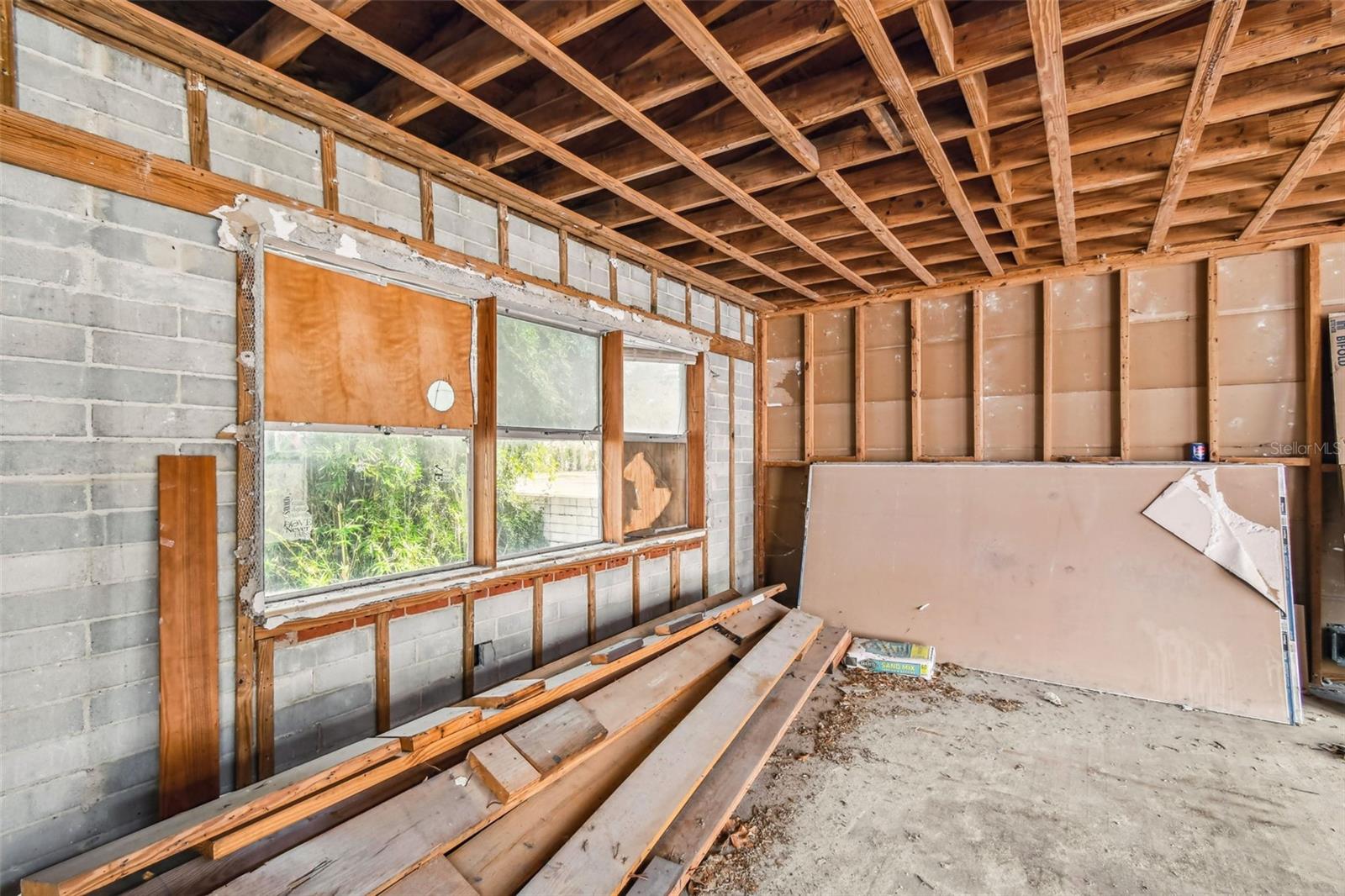 LAKE SUE PARK - Land