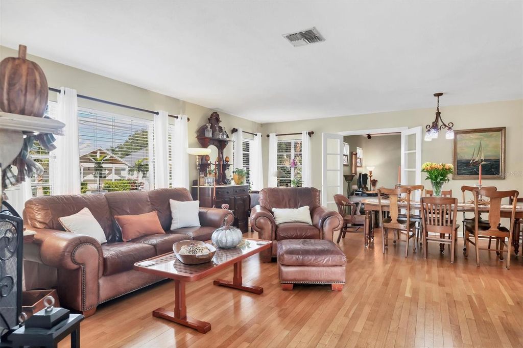 Photo of 401 28th Street W, Bradenton, FL 34205 (MLS # A4673428)