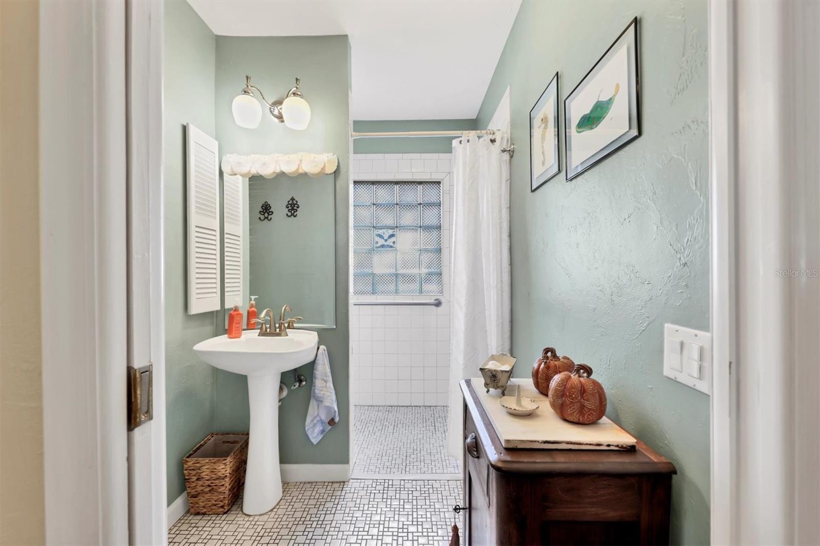 ALFRED TALLANT - Residential