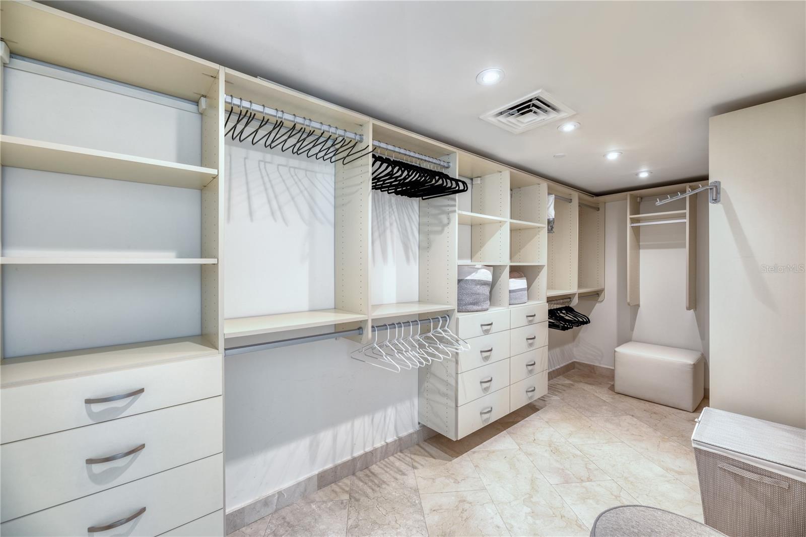 CONDADO - Residential