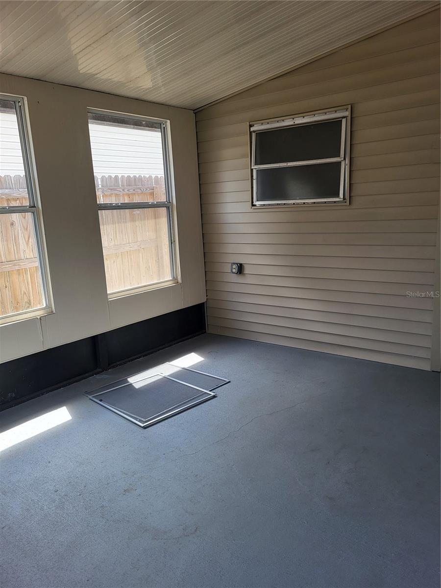 MAPLE LEAF MOBILE HOME PARK CONDO - Residential Lease