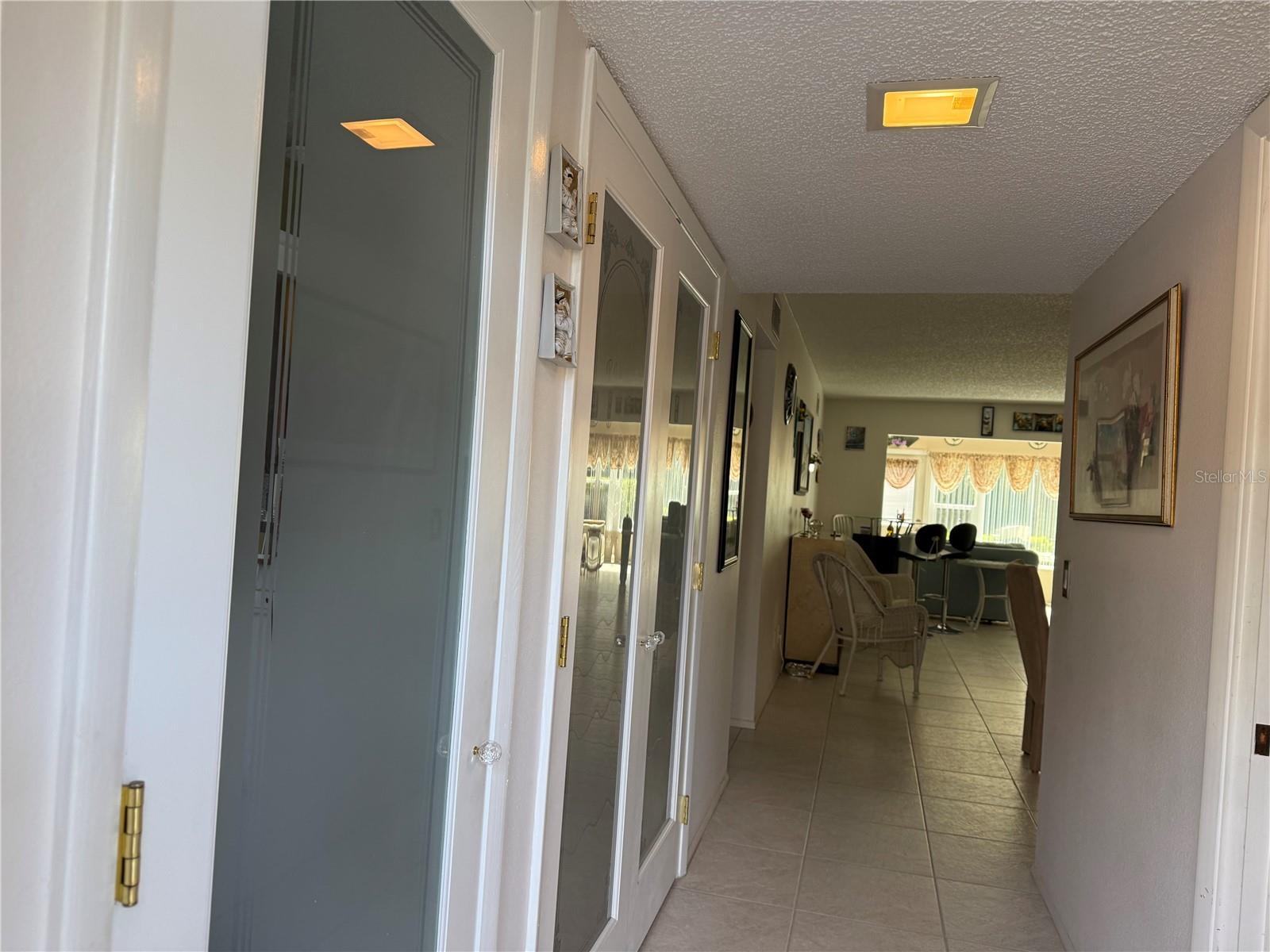 ON TOP OF THE WORLD - Residential Lease
