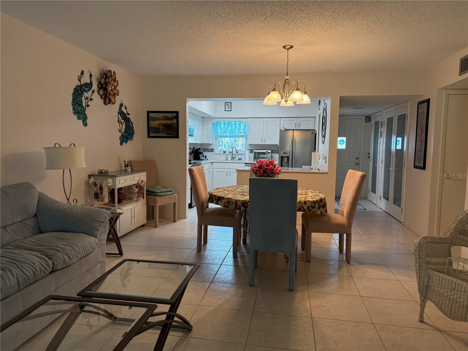 ON TOP OF THE WORLD - Residential Lease