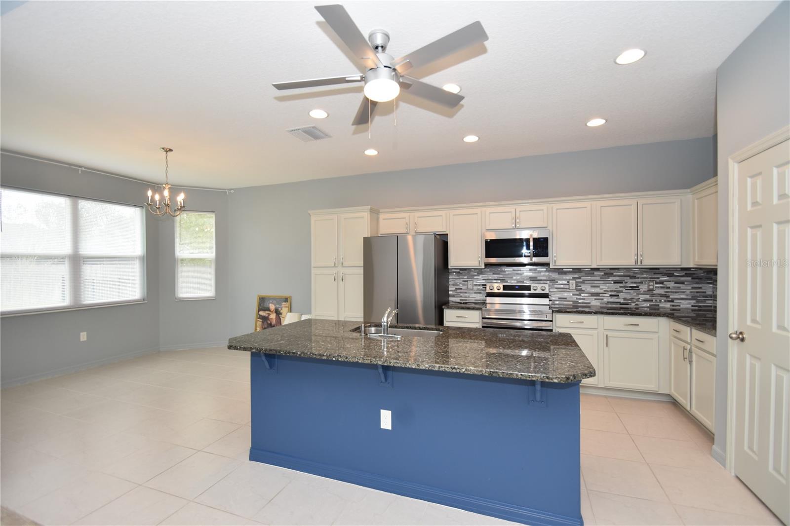 LEHIGH WOODS - Residential Lease