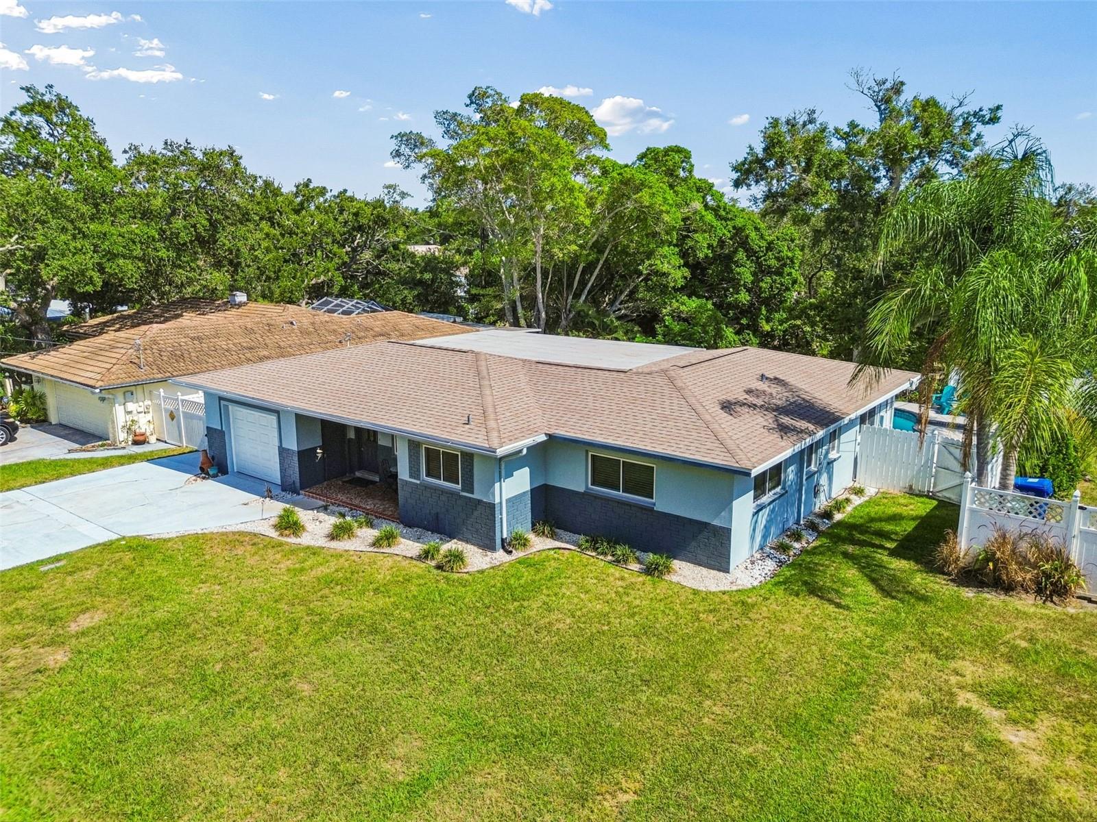 3282 HONEYSUCKLE RD