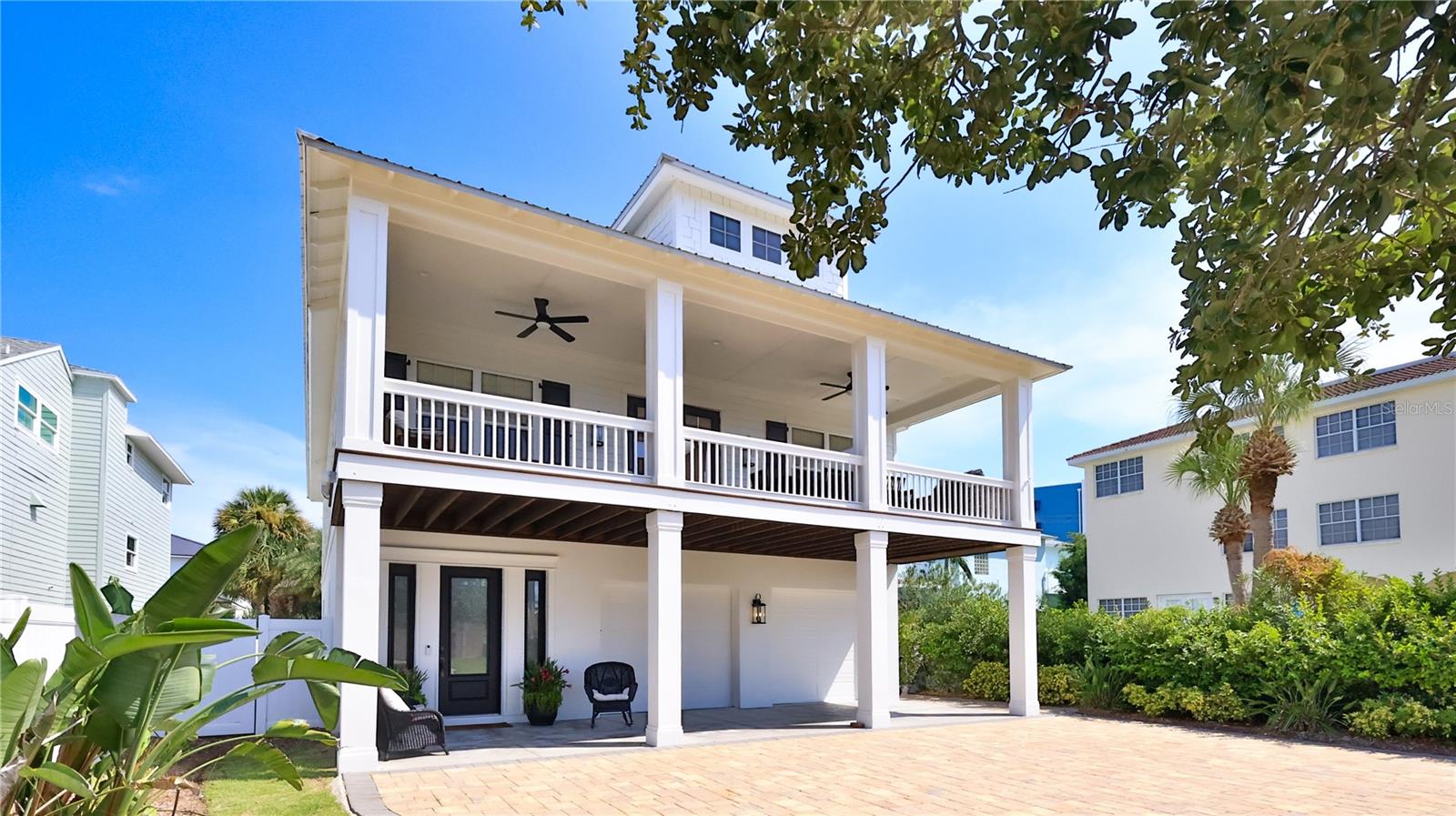818 OCEAN AVENUE