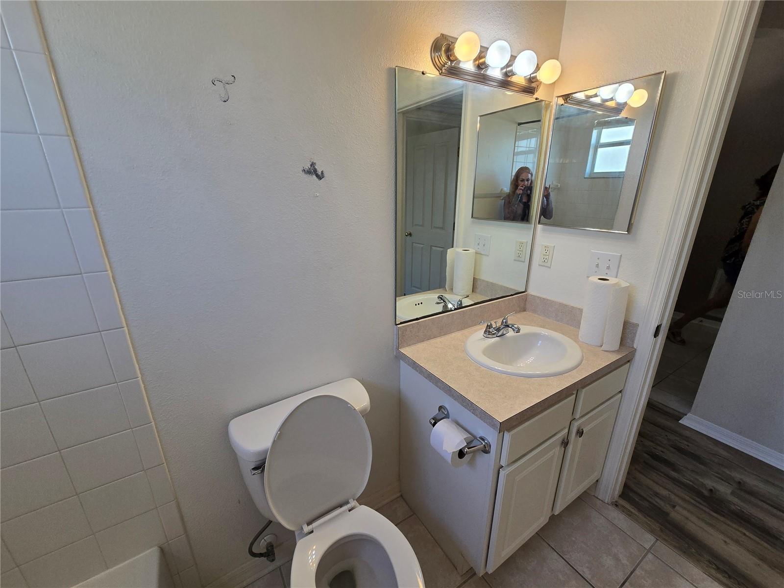 OAK GROVE PH 02 - Residential Lease