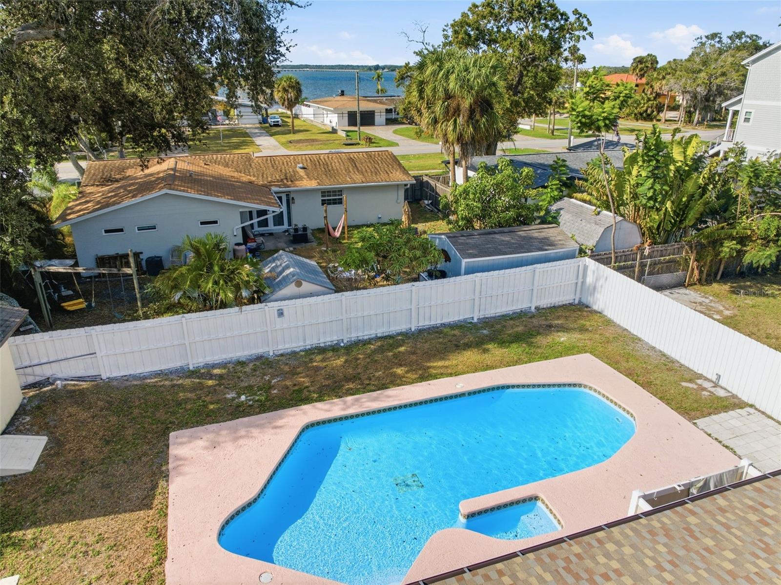 OLDSMAR COUNTRY CLUB ESTATES SEC 3 - Residential