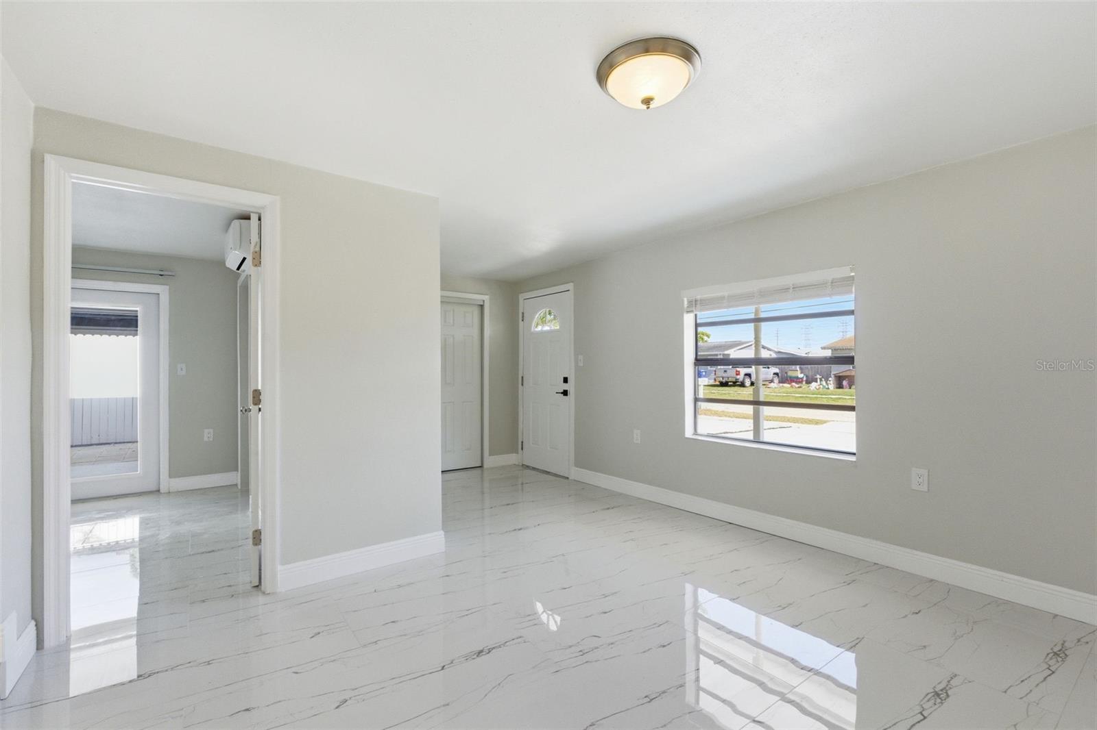 OLDSMAR COUNTRY CLUB ESTATES SEC 3 - Residential