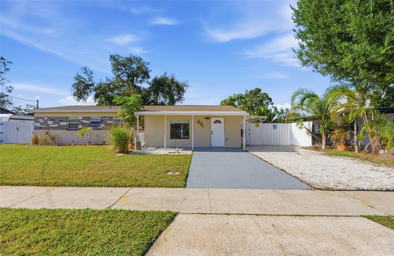 OLDSMAR COUNTRY CLUB ESTATES SEC 3 - Residential