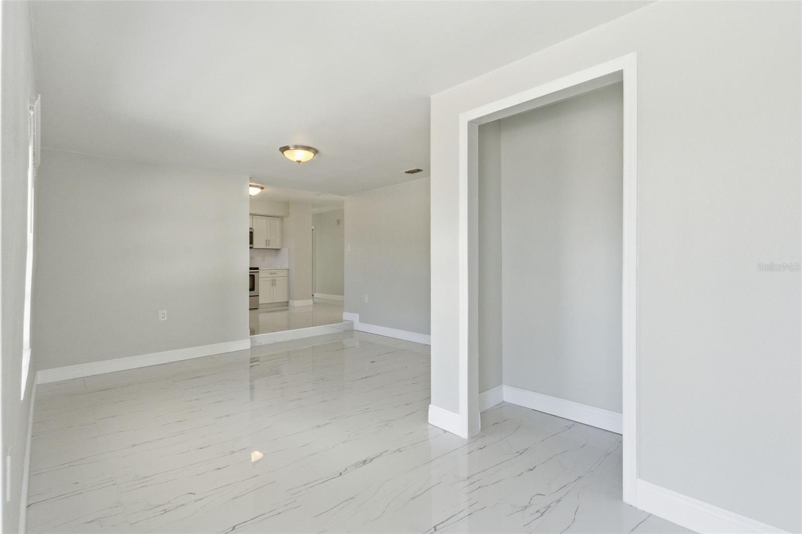 OLDSMAR COUNTRY CLUB ESTATES SEC 3 - Residential