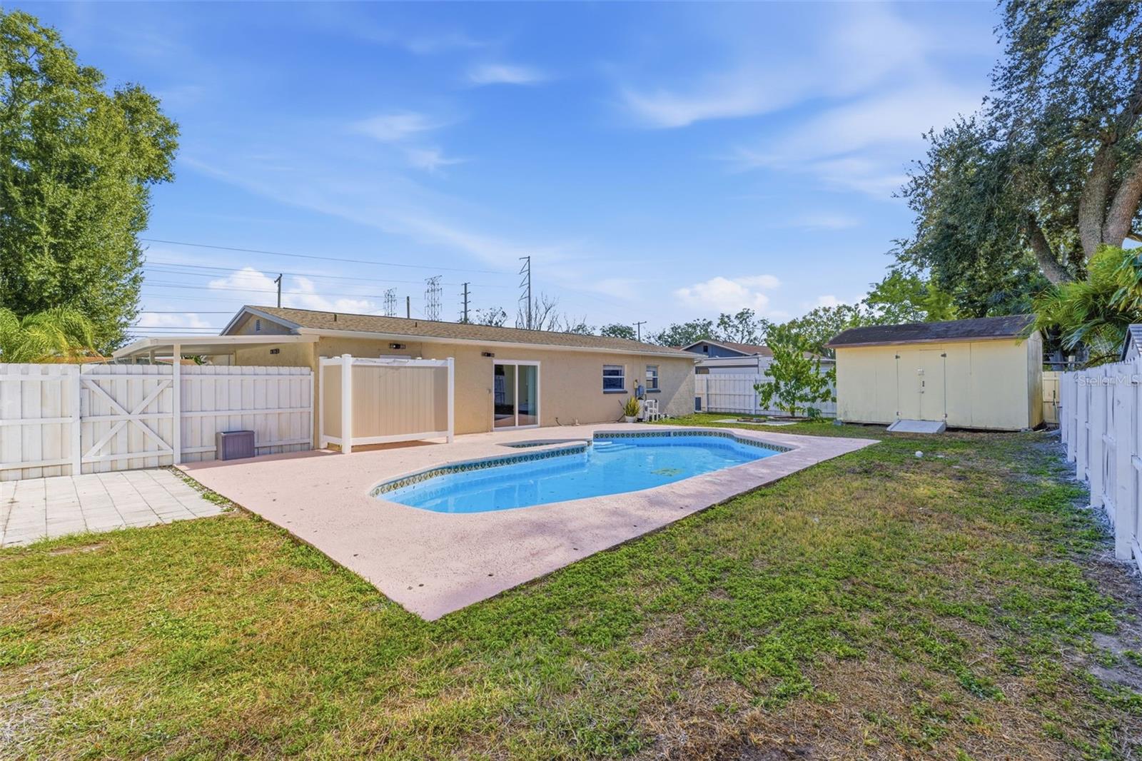 OLDSMAR COUNTRY CLUB ESTATES SEC 3 - Residential