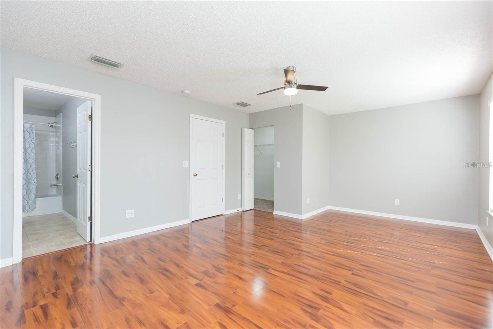 EDGEWATER AT GRAND OAKS PH 01 - Residential