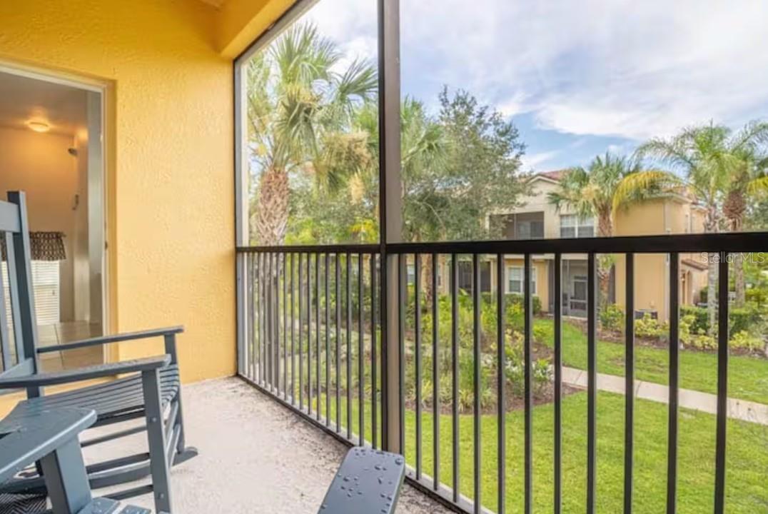 OAKWATER CONDO PH 1 - Residential