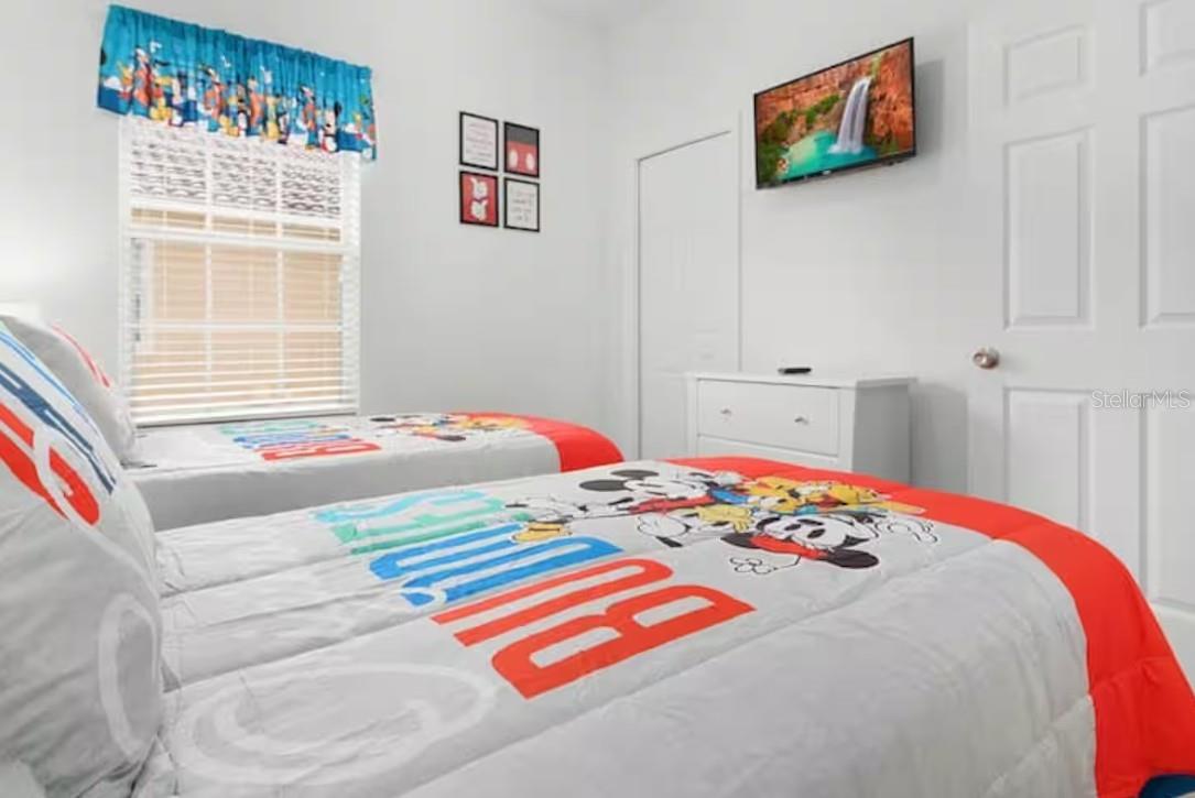 OAKWATER CONDO PH 1 - Residential