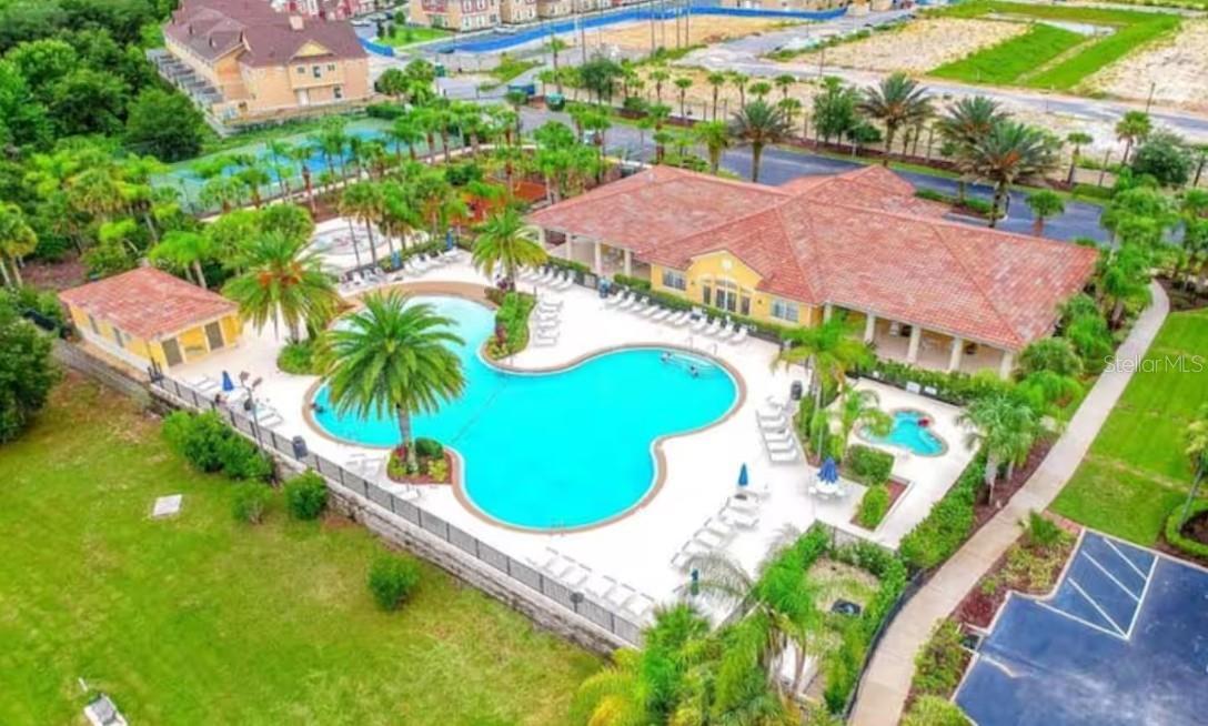 OAKWATER CONDO PH 1 - Residential