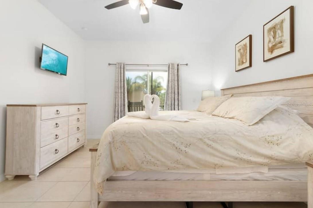 OAKWATER CONDO PH 1 - Residential