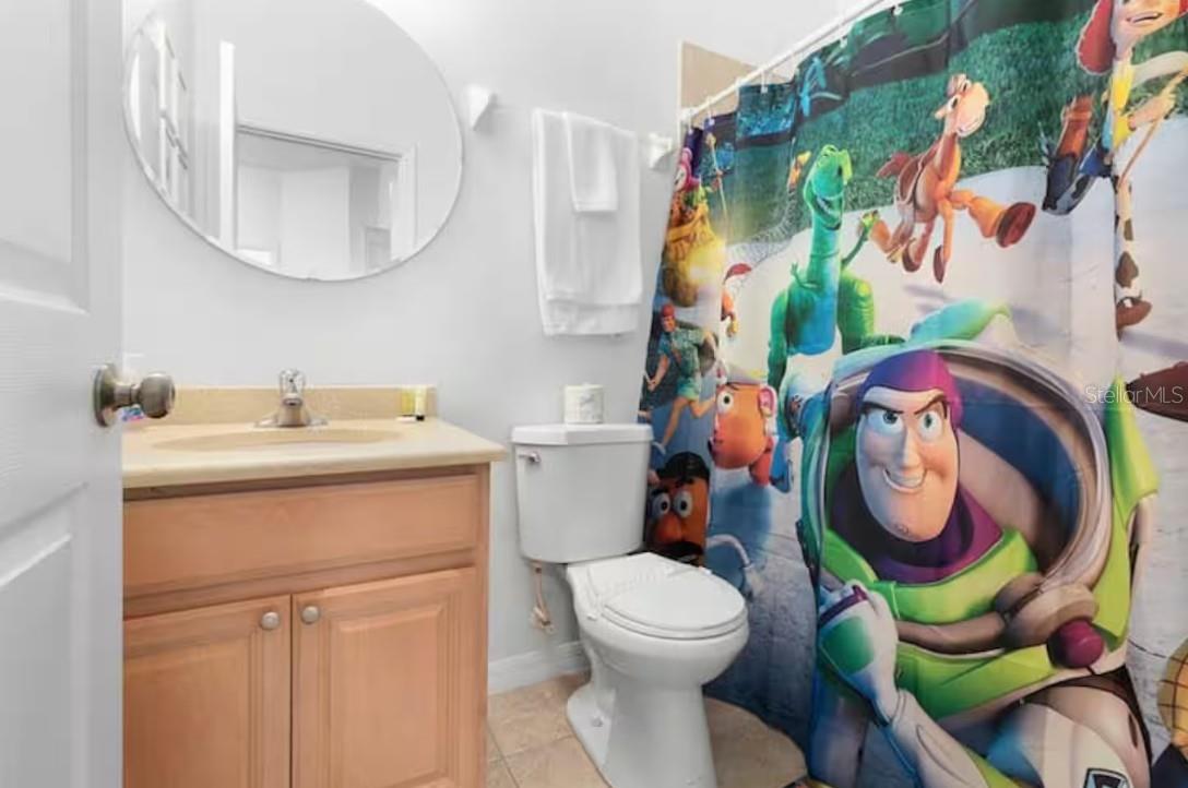 OAKWATER CONDO PH 1 - Residential