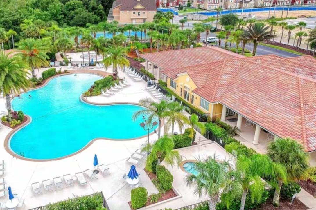 OAKWATER CONDO PH 1 - Residential