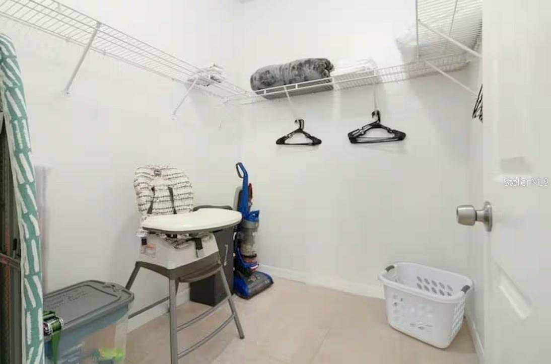 OAKWATER CONDO PH 1 - Residential